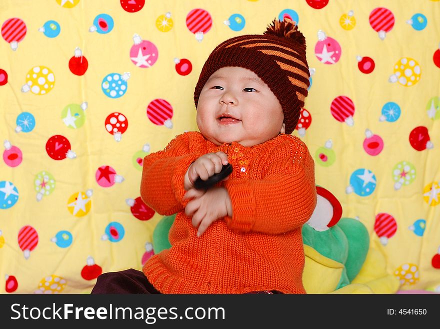 Chinese lovely baby climb  cute