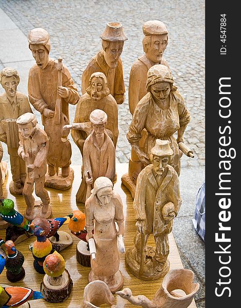 Wooden figurines on the fair