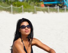 Woman With Sunglasses On The Beach Royalty Free Stock Photos Woman With Sunglasses On The Beach Royalty Free Stock Photos