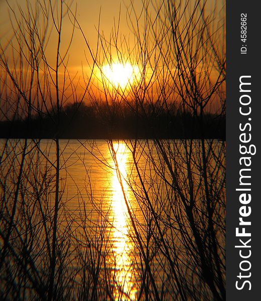 Sunset over Norfork lake in Missouri