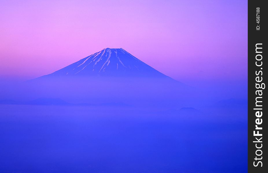 The silence morning Mt,fuji rising in to the sky. The silence morning Mt,fuji rising in to the sky