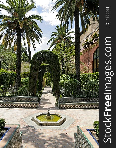 Sevilla, Garden at Palast Reales Alcazares