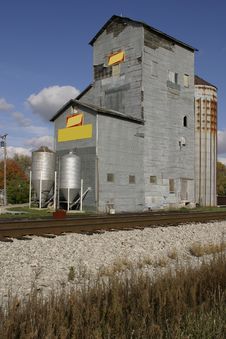 Grain Elevator Royalty Free Stock Images Grain Elevator Royalty Free Stock Images