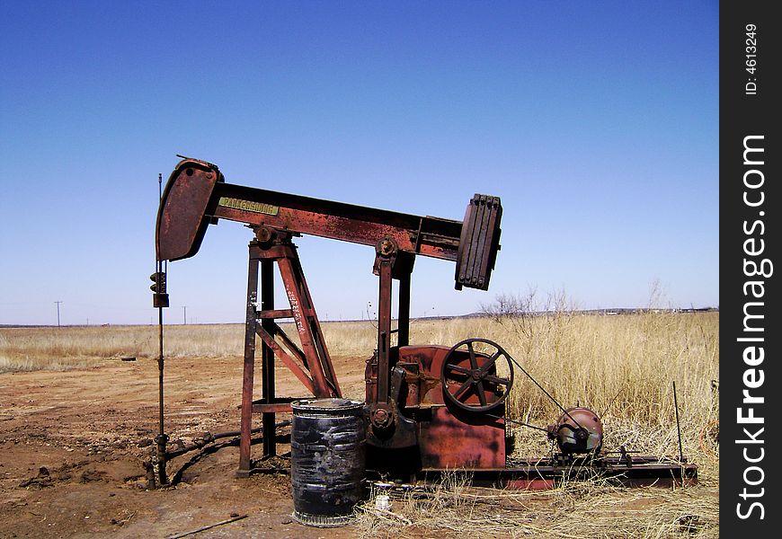 This a picture of a pump jack that does still work. This a picture of a pump jack that does still work