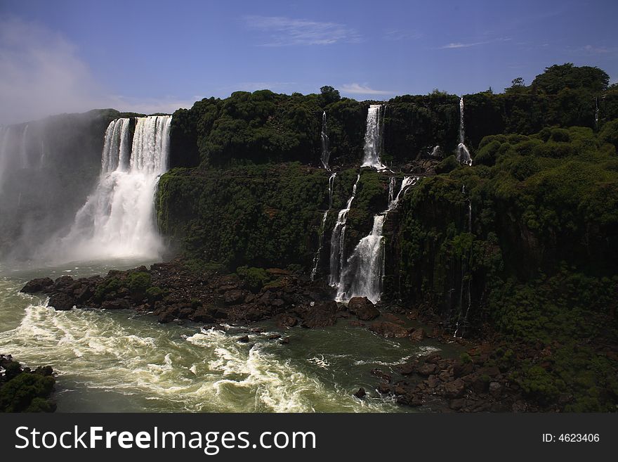 Iguassu (Iguazu; Iguaçu) Falls - Large Waterfalls