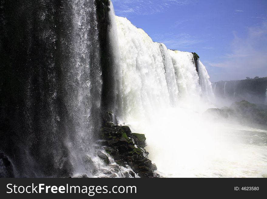 Iguassu (Iguazu; Iguaçu) Falls - Large Waterfalls