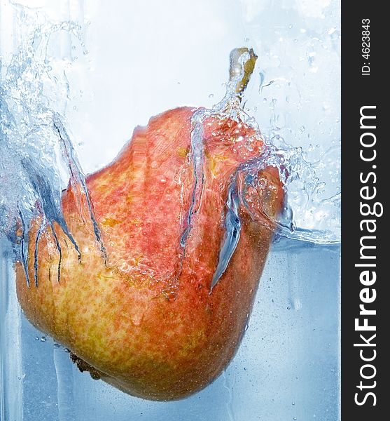 Splashing pear