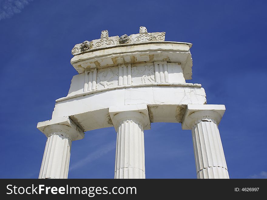 A photo of Greek architecture with white marble