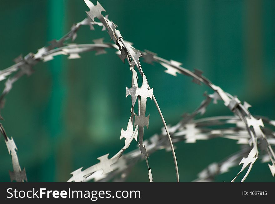Barbed wire with sharp steel edges