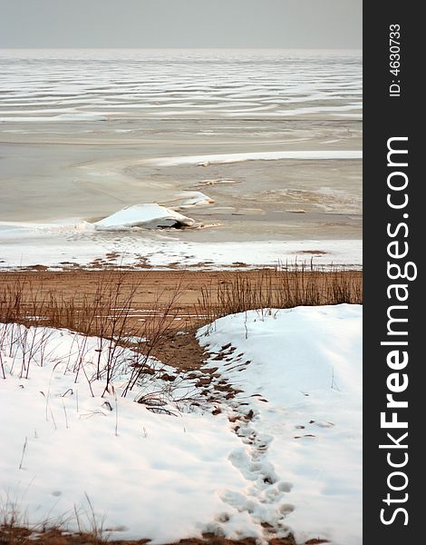 The frozen lake Chudskoe (Peipsi) in the early spring