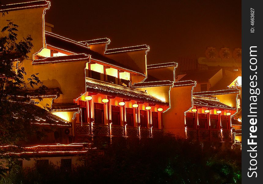 NIGHT SCENE IN CONFUCIAN TEMPLE