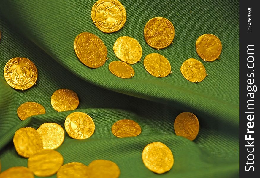 Polish and German gold coins from Thorn city. Polish and German gold coins from Thorn city.
