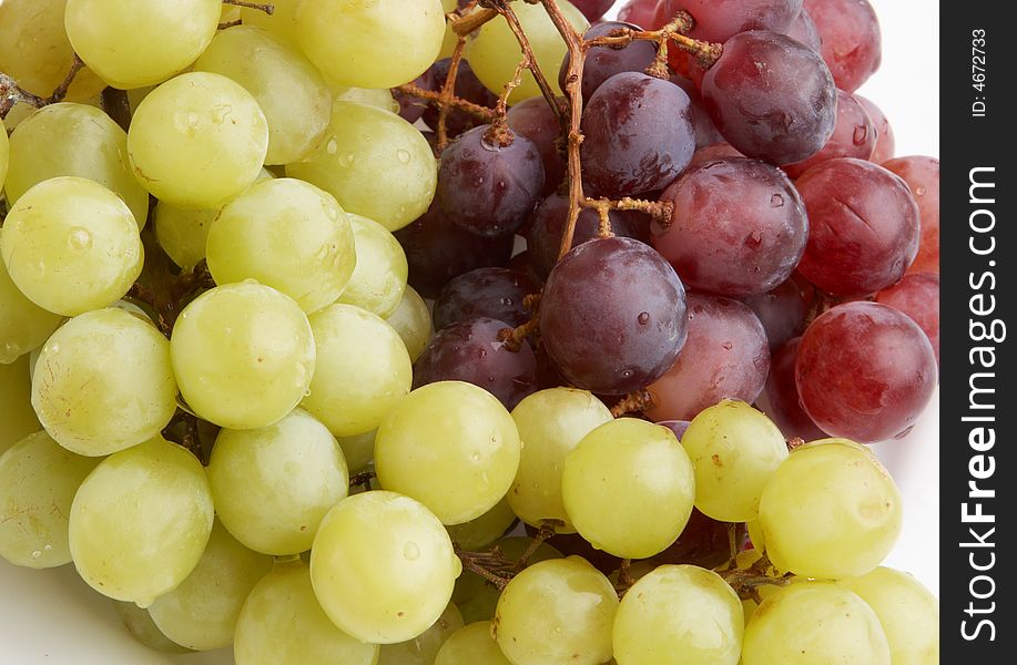 Green and red grapes close-up