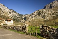 Village And Mountains Royalty Free Stock Images Village And Mountains Royalty Free Stock Images
