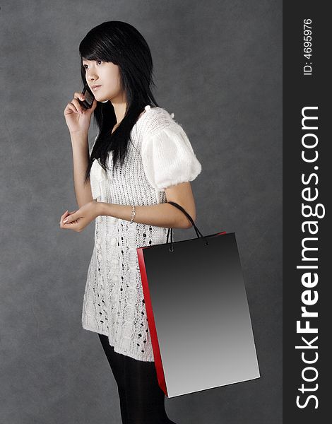 Shopping in a Chinese girl is called the expression. Shopping in a Chinese girl is called the expression.