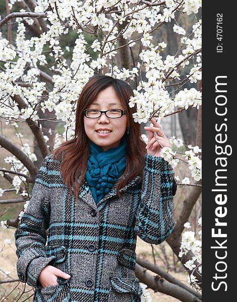 A chinese girl by the lake