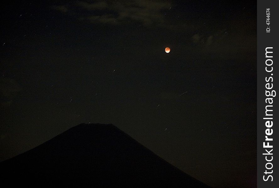 The total eclipse of the moon and Mt,fuji. The total eclipse of the moon and Mt,fuji