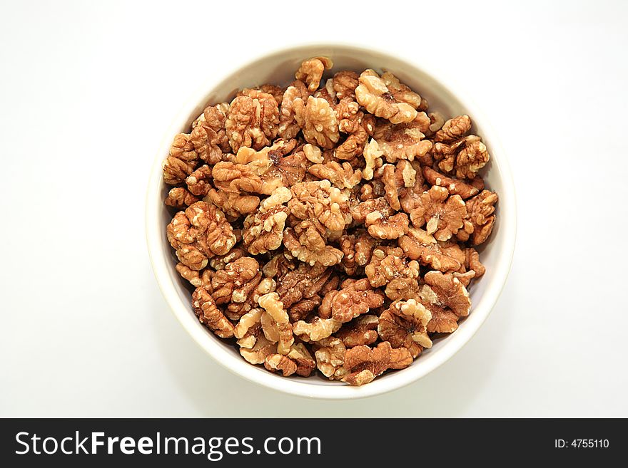 A bowl full of walnuts
