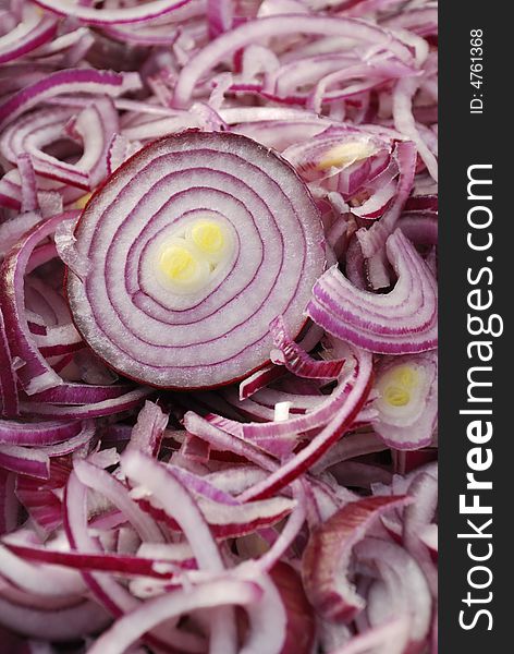 Onion cut for eating and vegetable