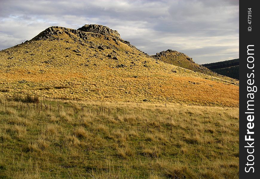 Craggy hills in Derbyshire Peak District