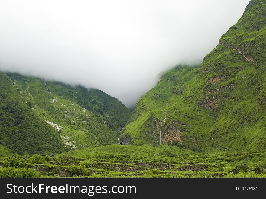 Green Hills. Nepal Annapurna Treckking.