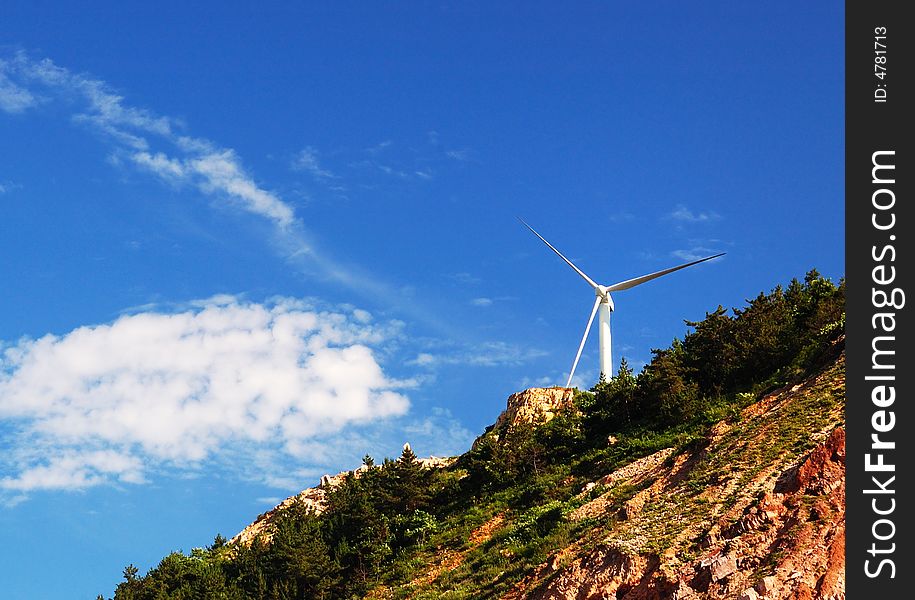 Wind energy generator on summit