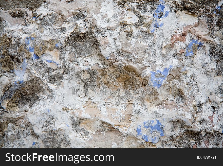 Color structures on the rock wall.