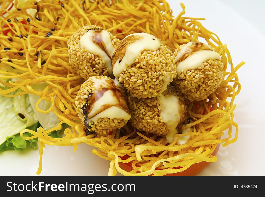 Fried meat balls in the sesame