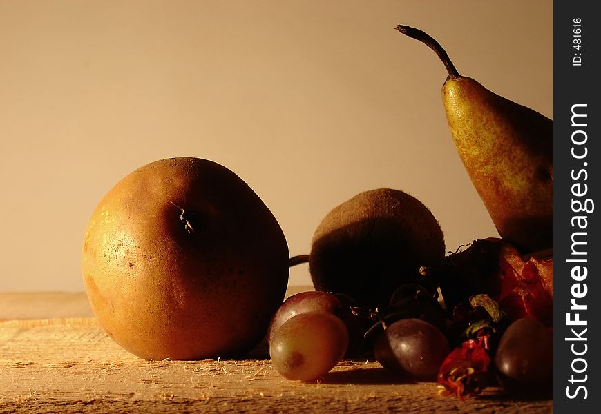 Pears,kiwi & vine. Pears,kiwi & vine