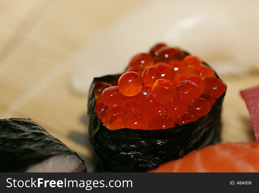 Sushi: Caviar Maki
