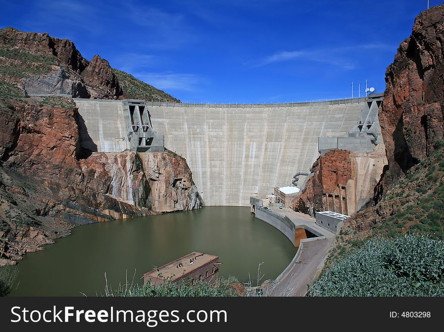 Roosevelt dam in the superstion mountains of Arizona