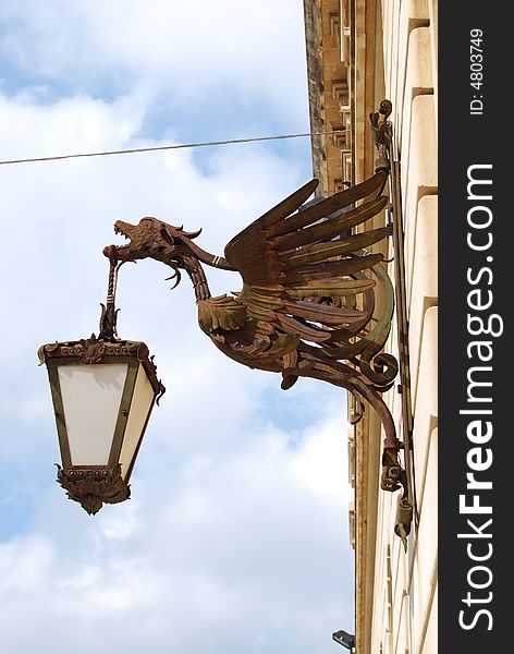 Metallic Bird Street Lamp