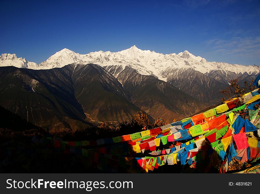 Kawa Karpo Peak of Meili(Meri) Snow Mountain, pictured from Feilai Temple in Shangri-la, Yunnan. Kawa Karpo Peak of Meili(Meri) Snow Mountain, pictured from Feilai Temple in Shangri-la, Yunnan