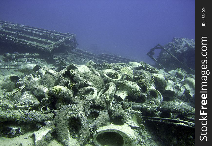 Wreck with cargo of toilets strewn over sea bed