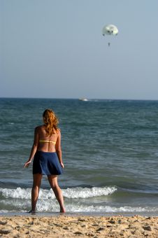 Attractive Female Enjoying At Beach Royalty Free Stock Images Attractive Female Enjoying At Beach Royalty Free Stock Images