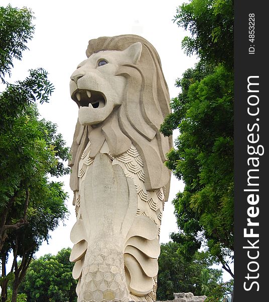 Merlion is the landmark of Singapore