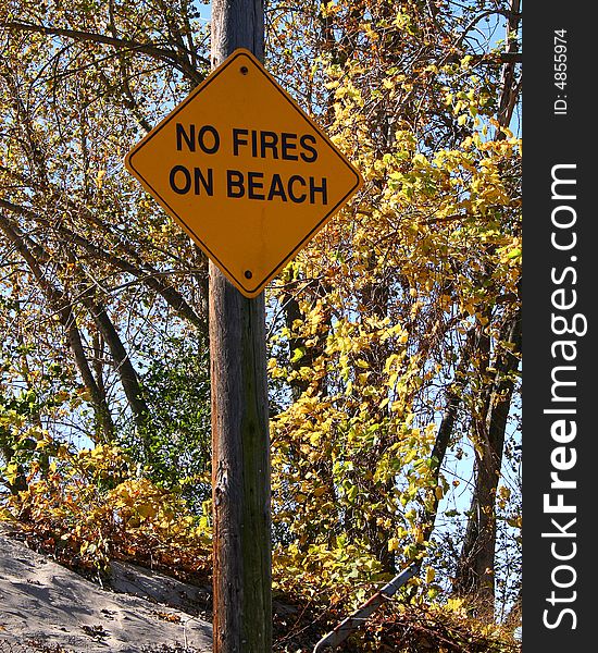 No Fires on Beach warning sign. No Fires on Beach warning sign