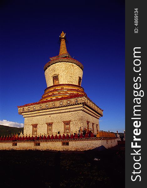 Tibetan buddhist pagoda, sichuan, china