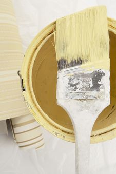 Yellow Paint With Brush Royalty Free Stock Photos Yellow Paint With Brush Royalty Free Stock Photos