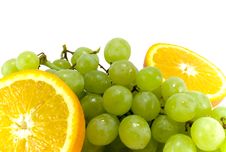 Grapes And Two Halfs Of Orange Royalty Free Stock Images Grapes And Two Halfs Of Orange Royalty Free Stock Images