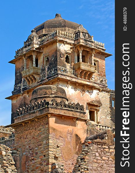 India, Chittorgarh: Citadel from the 7th century AD; belongs to the maurya dynasty; the citadel have a strong symbolism; it represents the bravery of the noble and glorious rajput; today is a ruined citadel ; blue sky and an ancient stone fortress