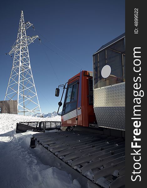 Snowcat and mountains
Canon 5D, EF 17-40L. Snowcat and mountains
Canon 5D, EF 17-40L