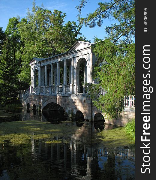 marble bridge city pushkin reflection