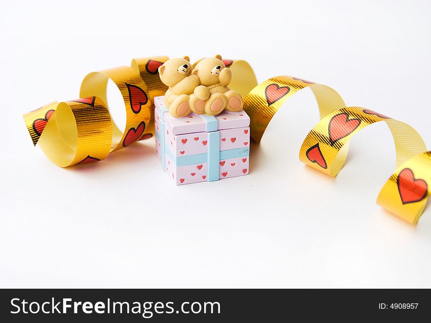 Gift, bears, gold, red hearts