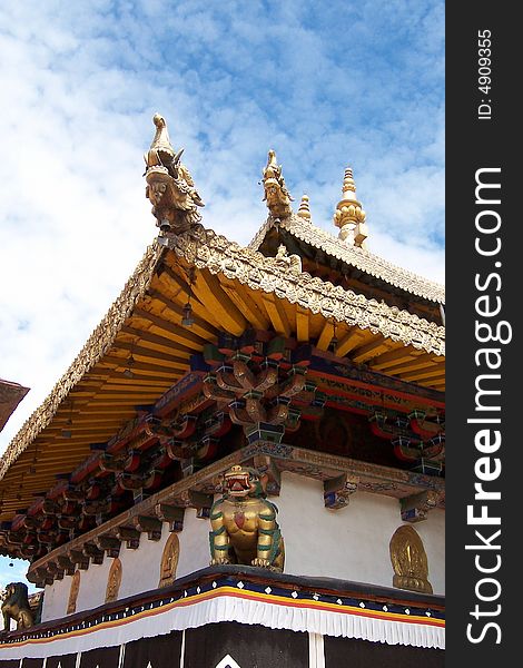 Eaves of Kumbum Monastery, golden and gorgeous