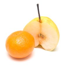 Tangerine And Pear Royalty Free Stock Photos Tangerine And Pear Royalty Free Stock Photos