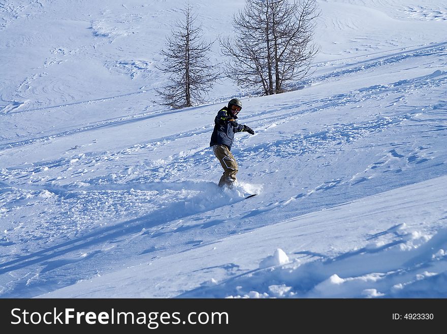 The snowboarder (extreme sport)