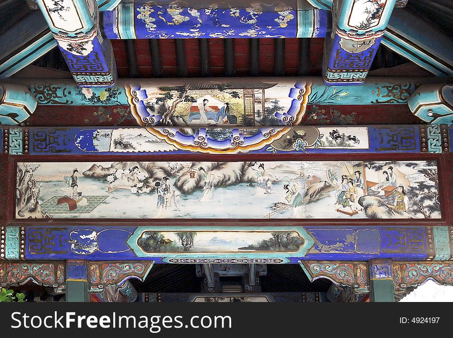 The exquisite decorative painting on the ancient long corridor of China, has had a history of several hundred years already. The exquisite decorative painting on the ancient long corridor of China, has had a history of several hundred years already.