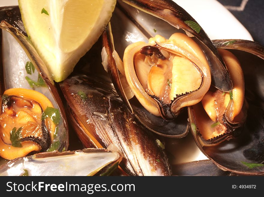 Fresh cooked mussels