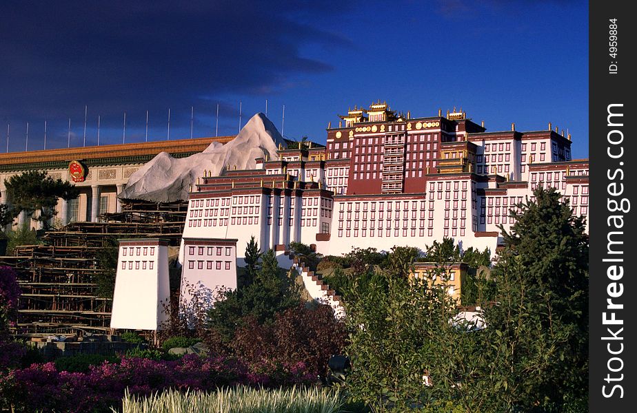 People hall of Bei Jing and Xi zang
BeiJing festival square
Potala Palace, once the chief residence of the Dalai Lama, now a museum. At left, a golden chorten (or stupa) which basic structure symbolizes the earth,water,fire,wind and the void or ethereal. Lhasa, Tibet.